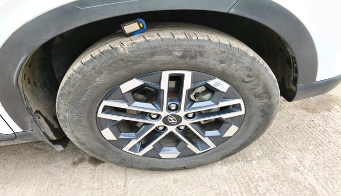 2024 Hyundai VENUE SX 1.2 PETROL, Petrol, Manual, 6,869 km, tyre