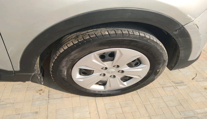 2016 Hyundai Creta S 1.6 PETROL, Petrol, Manual, 89,810 km, tyre