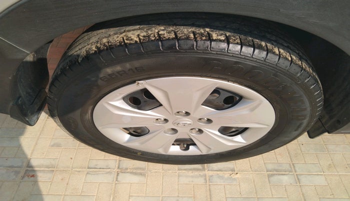 2016 Hyundai Creta S 1.6 PETROL, Petrol, Manual, 89,810 km, tyre