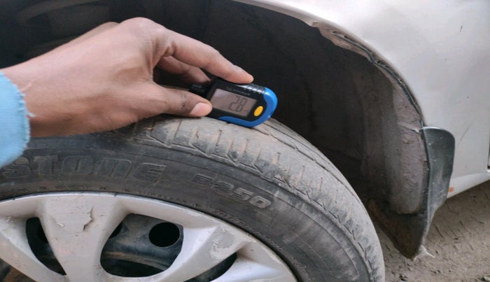 2011 Toyota Etios G, Petrol, Manual, 63,392 km, tyre