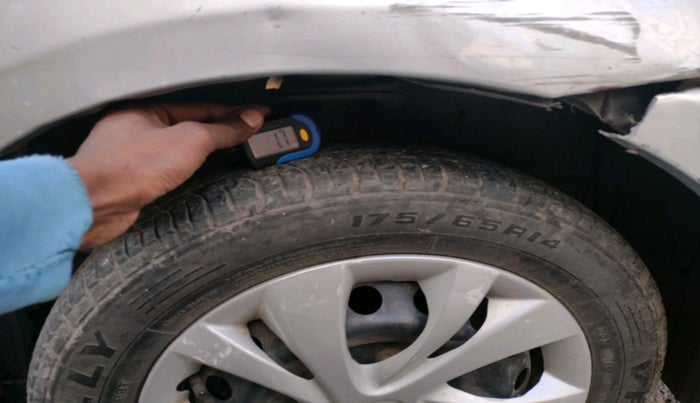 2011 Toyota Etios G, Petrol, Manual, 63,392 km, tyre