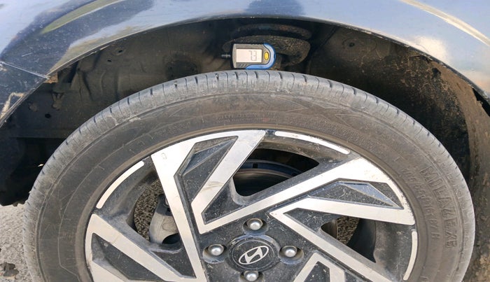 2023 Hyundai NEW I20 ASTA 1.2 MT, Petrol, Manual, 71,643 km, tyre