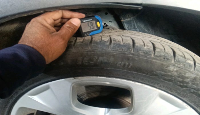 2013 BMW X1 SDRIVE20D EXPEDITION, Diesel, Automatic, 1,29,878 km, tyre