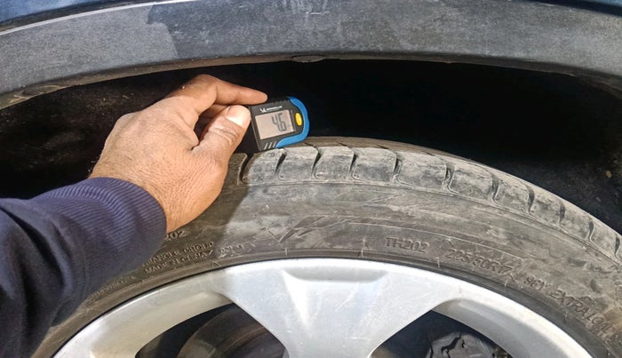 2013 BMW X1 SDRIVE20D EXPEDITION, Diesel, Automatic, 1,29,878 km, tyre