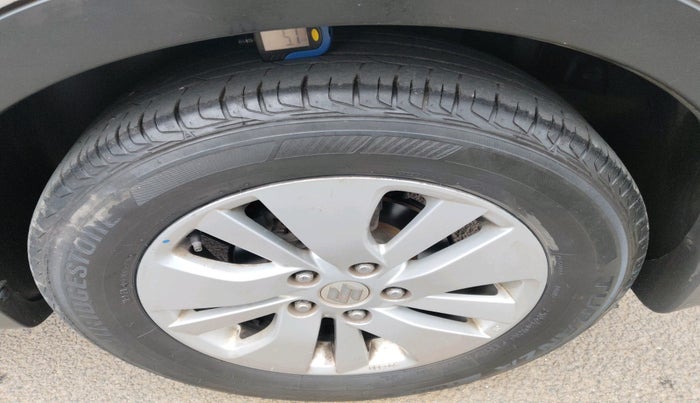 2015 Maruti S Cross ALPHA 1.3, Diesel, Manual, 95,294 km, tyre