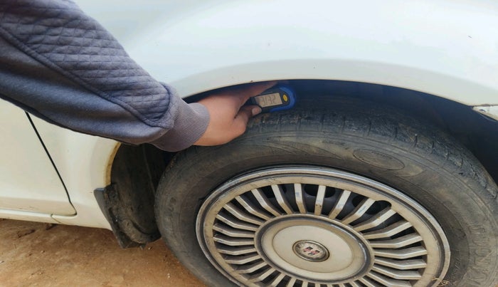 2012 Ford Fiesta Classic CLXI 1.4 DIESEL, Diesel, Manual, 1,00,707 km, tyre