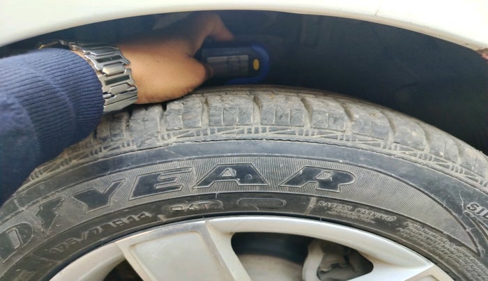 2012 Hyundai i20 SPORTZ 1.2, Petrol, Manual, 79,116 km, tyre