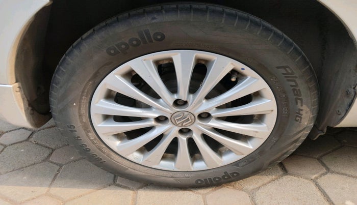 2017 Maruti Ciaz ZETA DIESEL 1.3, Diesel, Manual, 95,767 km, tyre