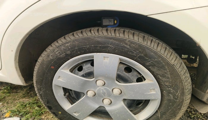 2010 Chevrolet Aveo LS 1.4, Petrol, Manual, 19,817 km, tyre