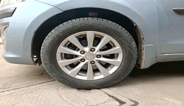 2013 Maruti Ertiga ZXI, Petrol, Manual, 97,973 km, tyre