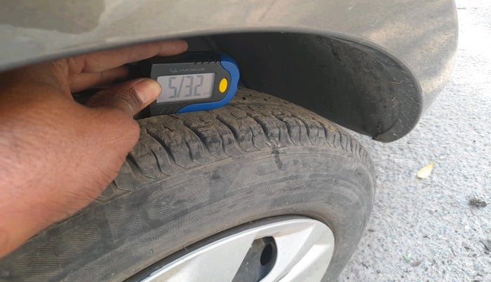 2020 Maruti Swift VXI, Petrol, Manual, 11,849 km, tyre