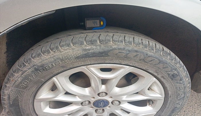 2017 Ford Ecosport TITANIUM 1.5L DIESEL, Diesel, Manual, 1,12,973 km, tyre