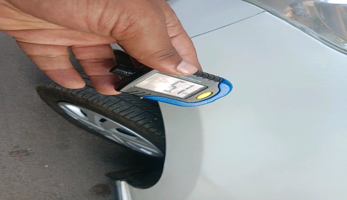 2011 Maruti A Star VXI (ABS) AT, Petrol, Automatic, 93,213 km, tyre