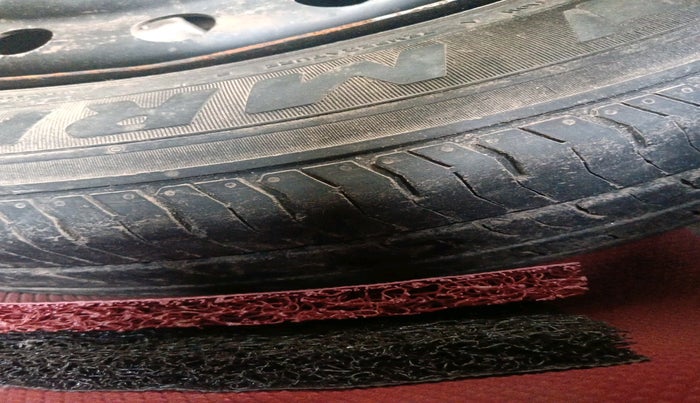 2011 Maruti A Star VXI (ABS) AT, Petrol, Automatic, 93,213 km, tyre