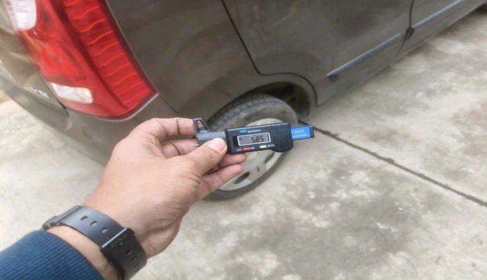 2017 Maruti Wagon R 1.0 VXI, Petrol, Manual, 47,865 km, tyre