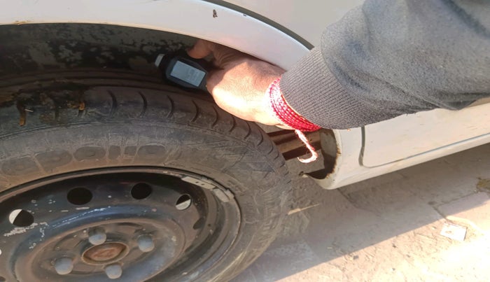 2014 Maruti Wagon R 1.0 LXI CNG, Petrol, Manual, 67,225 km, tyre