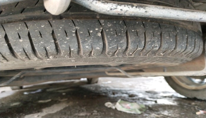 2020 Maruti Ertiga VXI CNG, Petrol, Manual, 1,13,733 km, tyre