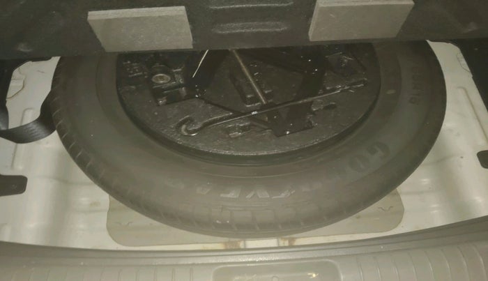 2016 Hyundai Creta SX PLUS 1.6 DIESEL, Diesel, Manual, 86,353 km, tyre