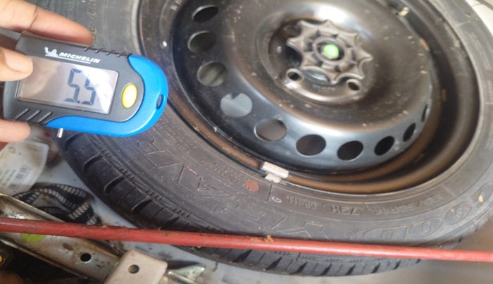 2014 Hyundai Grand i10 SPORTZ 1.2 KAPPA VTVT, Petrol, Manual, 63,039 km, tyre