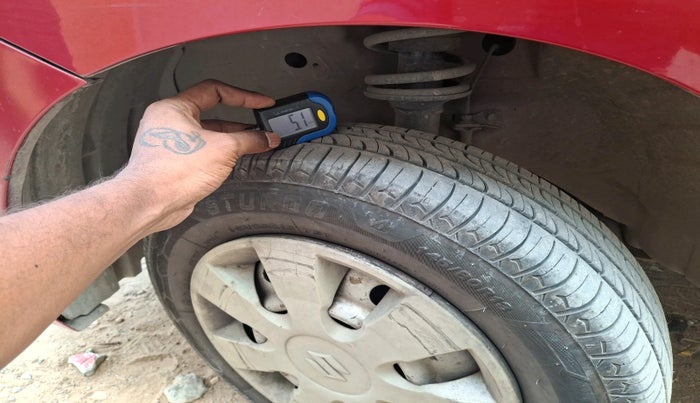 2013 Maruti Wagon R 1.0 LXI, Petrol, Manual, 75,059 km, tyre