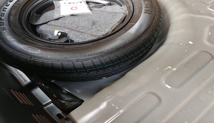 2023 KIA SONET HTX ANNIVERSARY EDITION 1.0 IMT, Petrol, Manual, 16,135 km, tyre