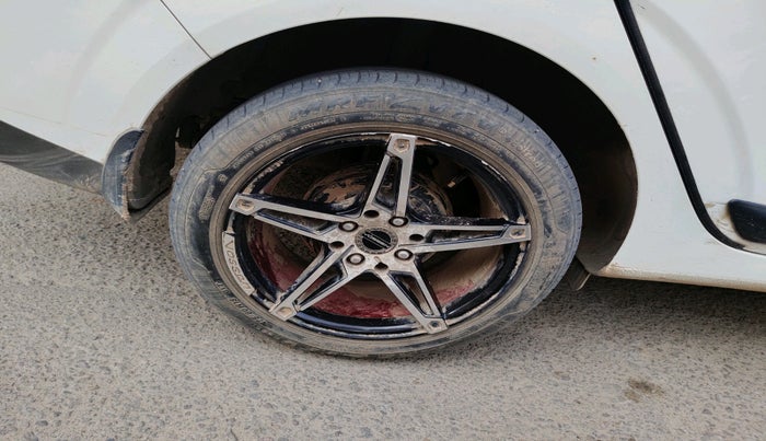 2022 Hyundai AURA S 1.2 AMT, Petrol, Automatic, 27,444 km, tyre