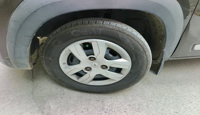 2016 Renault Kwid RXT 1.0, Petrol, Manual, 47,684 km, tyre