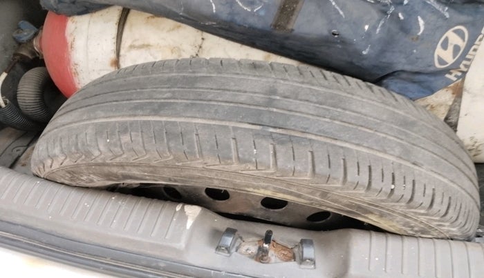 2011 Hyundai i10 MAGNA 1.1, Petrol, Manual, 72,593 km, tyre