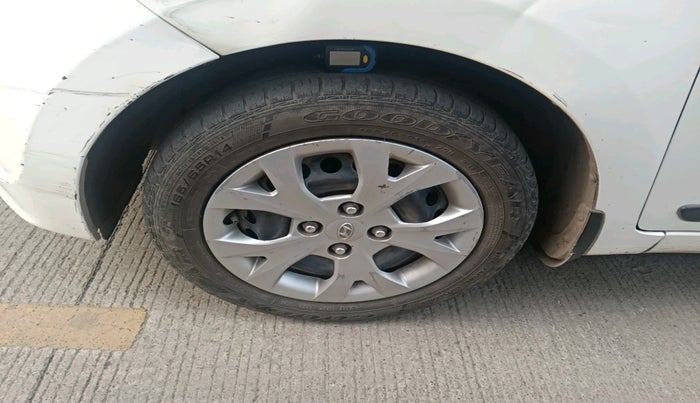 2015 Hyundai Grand i10 SPORTZ 1.2 KAPPA VTVT, Petrol, Manual, 91,031 km, tyre