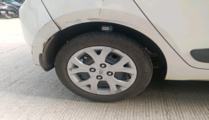 2015 Hyundai Grand i10 SPORTZ 1.2 KAPPA VTVT, Petrol, Manual, 91,031 km, tyre