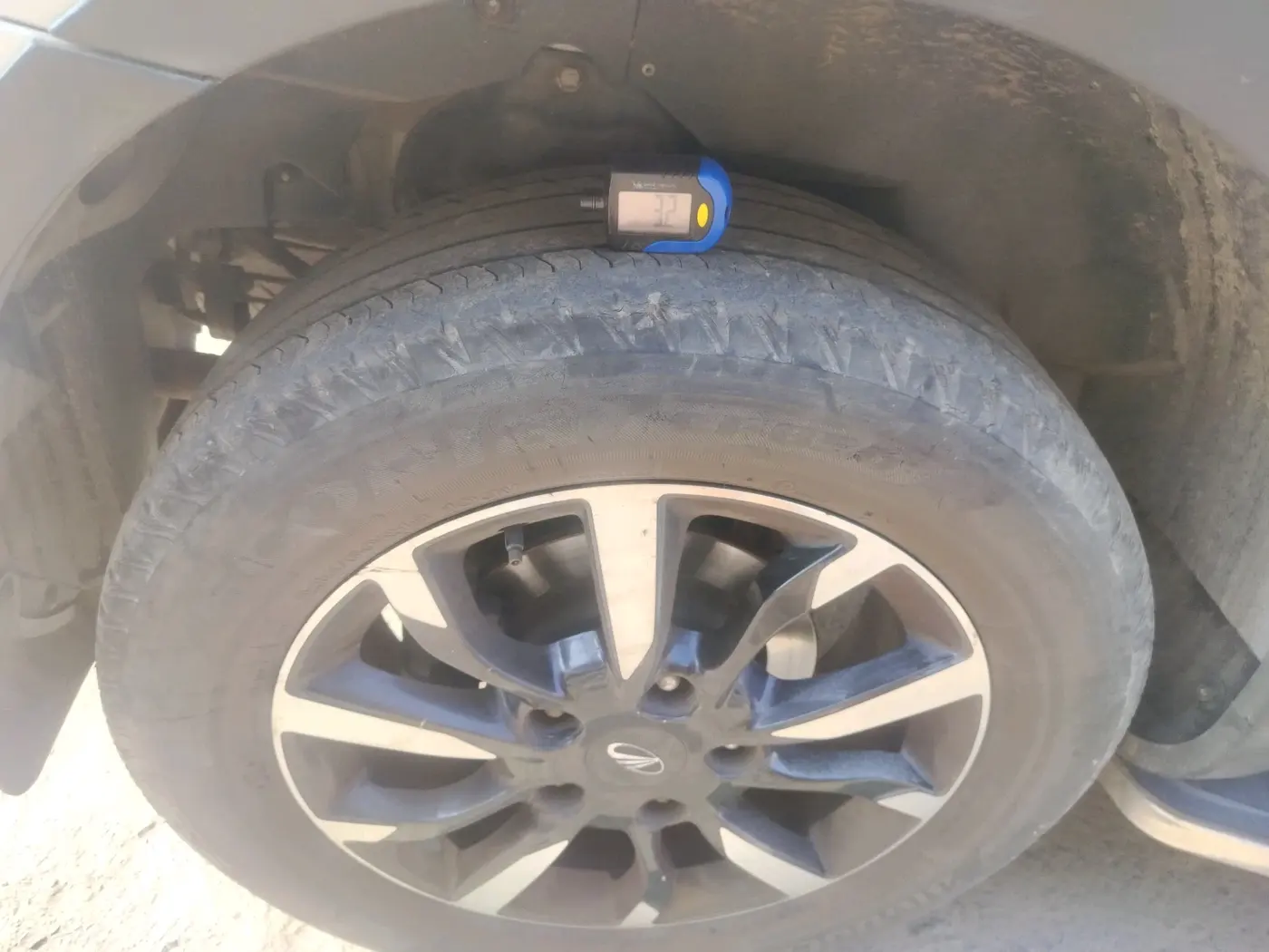 2020 Mahindra XUV500 W11, Diesel, Manual, 65,308 km, tyre