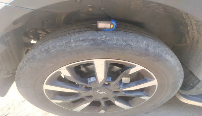 2020 Mahindra XUV500 W11, Diesel, Manual, 65,308 km, tyre