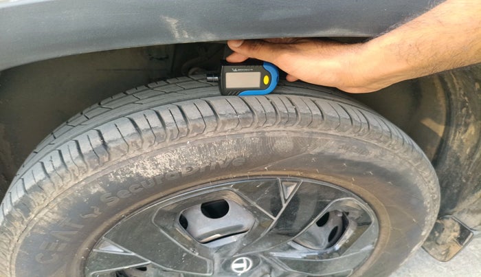 2023 Tata PUNCH PURE MT, Petrol, Manual, 6,236 km, tyre