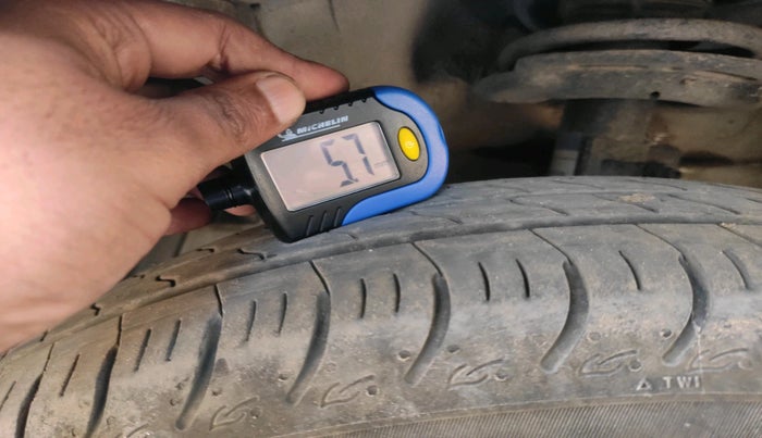 2012 Maruti Swift Dzire VDI, Diesel, Manual, 1,36,701 km, tyre