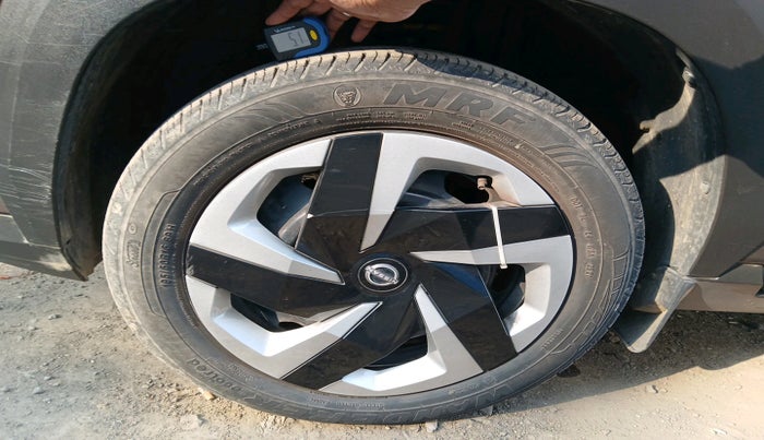 2021 Nissan MAGNITE XL, Petrol, Manual, 19,126 km, tyre