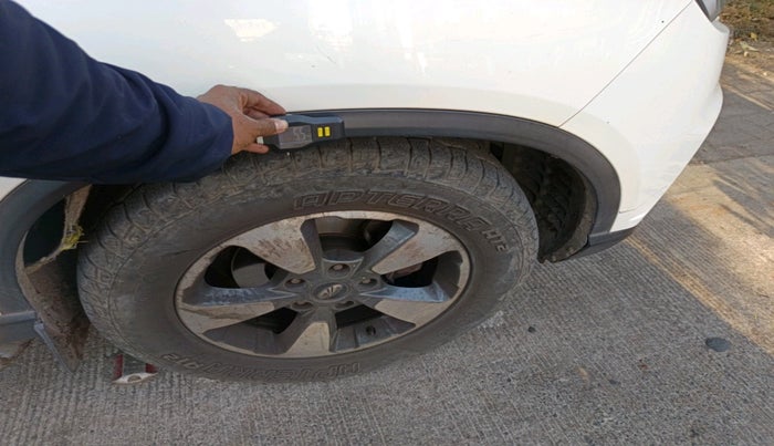 2018 Mahindra ALTURAS G4 4WD AT, Diesel, Automatic, 1,25,101 km, tyre