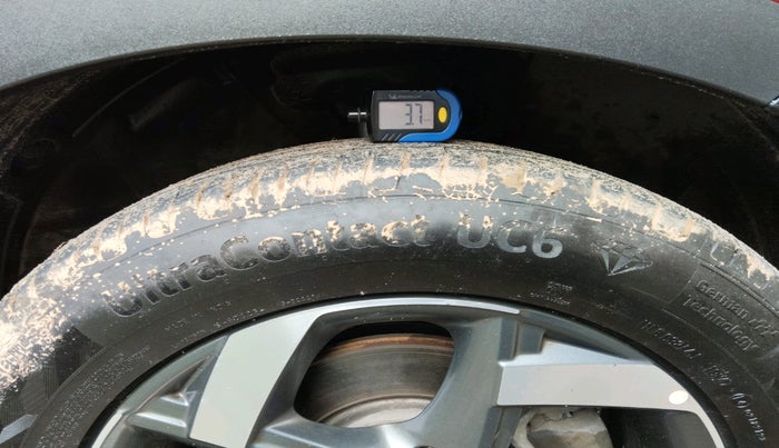 2019 Hyundai VENUE SX 1.4 CRDI, Diesel, Manual, 1,75,893 km, tyre