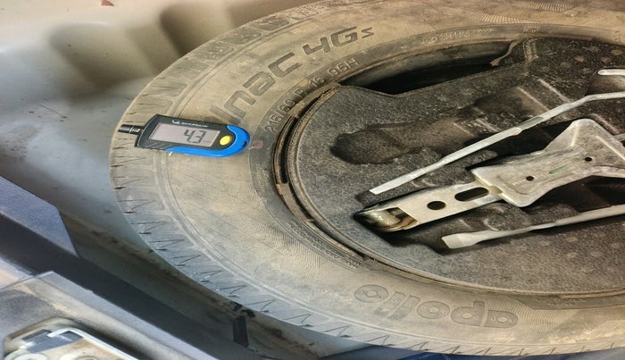 2021 Maruti Vitara Brezza ZXI, Petrol, Manual, 46,763 km, tyre