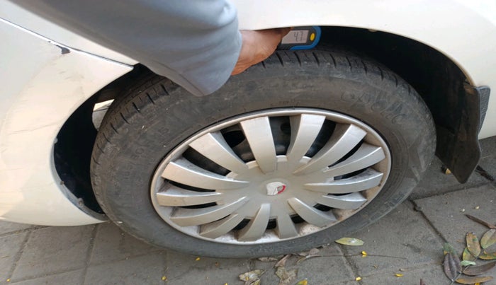 2011 Tata Manza AURA ABS SAFIRE, Petrol, Manual, 43,068 km, tyre