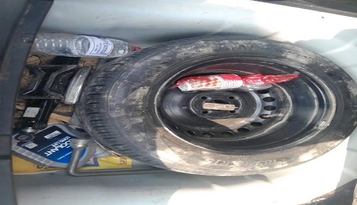 2018 Hyundai Verna 1.6 VTVT SX, Petrol, Manual, 68,217 km, tyre