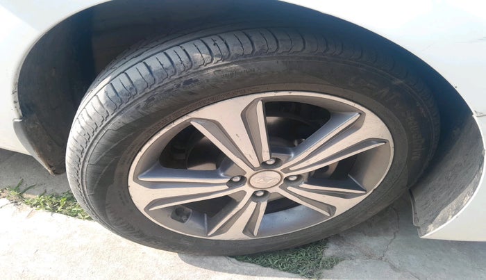 2018 Hyundai Verna 1.6 VTVT SX, Petrol, Manual, 68,217 km, tyre