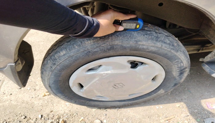 2021 Maruti Eeco 5 STR AC CNG, Petrol, Manual, 49,767 km, tyre