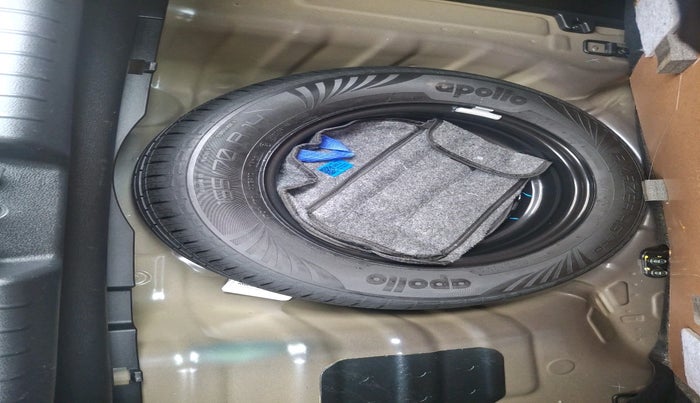 2025 Hyundai EXTER  SX 1.2 AMT, Petrol, Automatic, 3,127 km, tyre