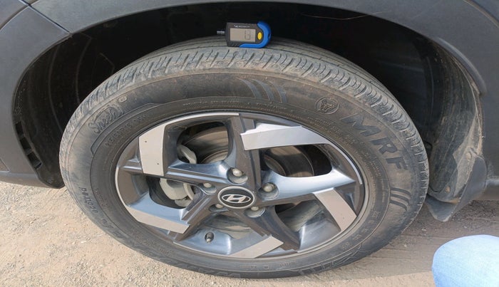 2021 Hyundai VENUE SX 1.5 CRDI, Diesel, Manual, 68,612 km, tyre