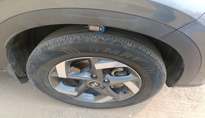 2021 Hyundai VENUE SX 1.5 CRDI, Diesel, Manual, 68,612 km, tyre