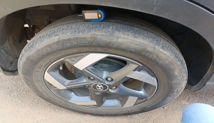 2021 Hyundai VENUE SX 1.5 CRDI, Diesel, Manual, 68,612 km, tyre