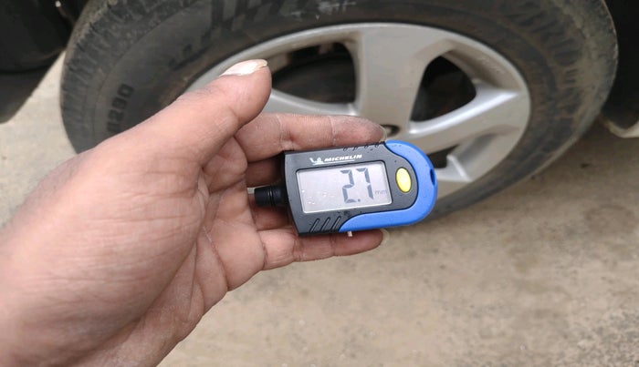 2015 Maruti Celerio ZXI (O), Petrol, Manual, 1,44,598 km, tyre