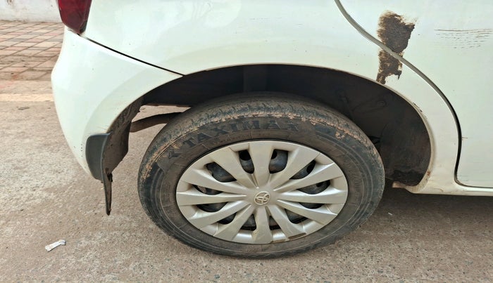 2013 Toyota Etios Liva GD, Diesel, Manual, 1,15,167 km, tyre