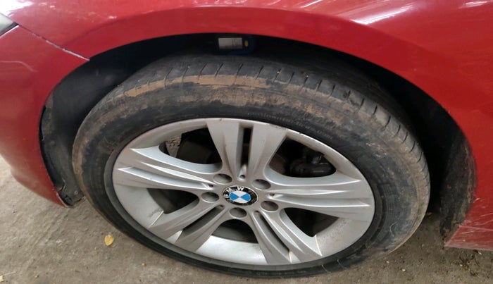 2012 BMW 3 Series 320d, Diesel, Automatic, 1,07,911 km, tyre