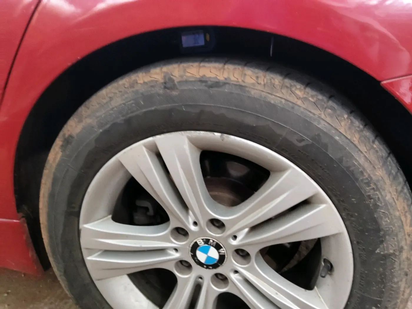 2012 BMW 3 Series 320d, Diesel, Automatic, 1,07,911 km, tyre